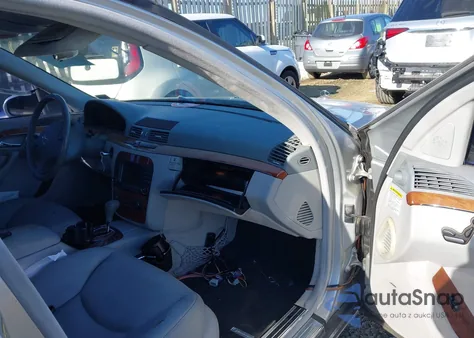 2003 Mercedes-Benz S 430 из США, поврежденный, VIN WDBNG70J33A351808